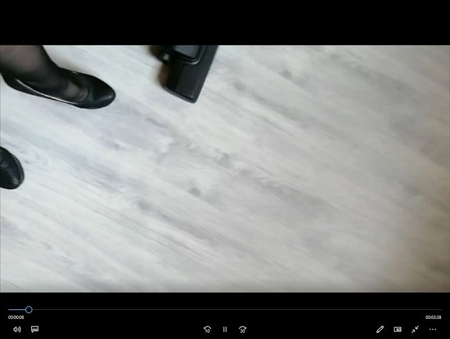 Nylongirl in Nylons und Heels