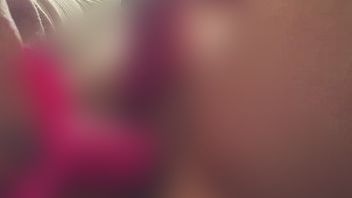 Wieder mal alleine zu Hause und so Geil.... schau mir zu wie ich es mir bes**ge!