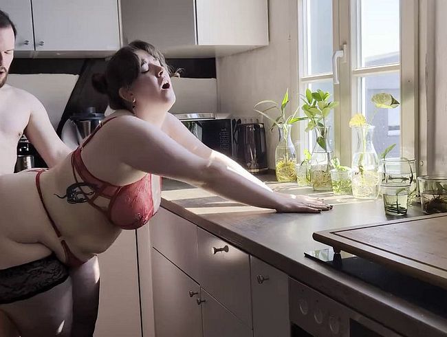 Paolumu in der Küche vom Mitbewohner gefi**t