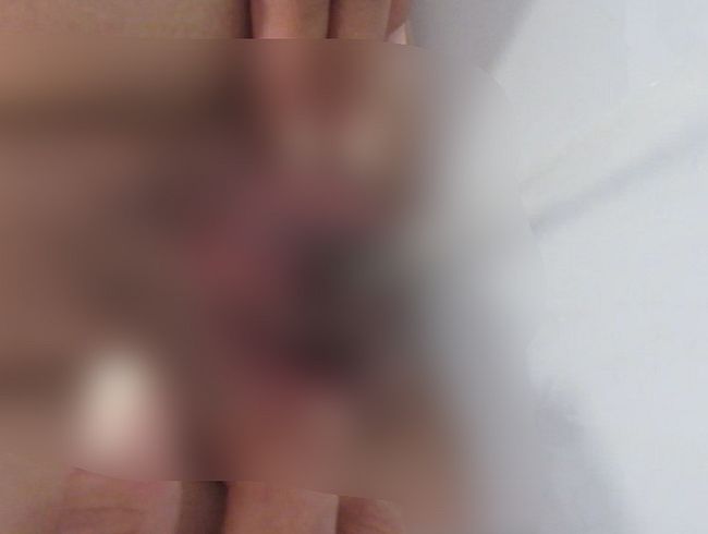 musc** Verwöhnt und in die Badewanne gepi**t mit tiefen Einblicken und nahaufnahmen von kit**** und