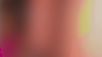 s*xy junge Dame und ihr Spielzeug ??