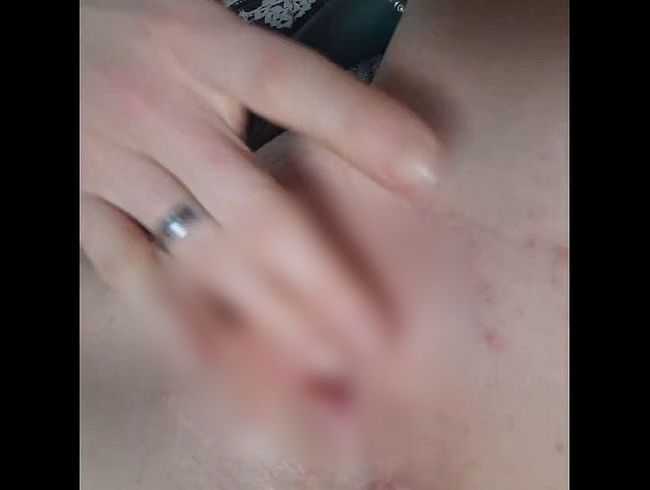 Geiler fi** mit dem dil*o nach der Live-Party. Ich war schon so richtig geil.