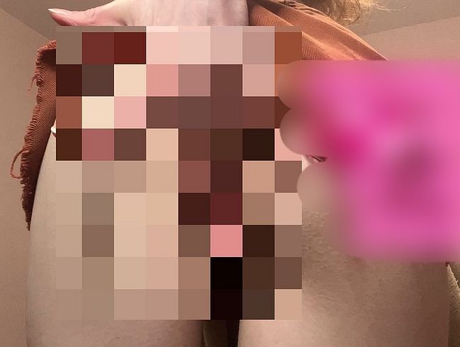 fin**rn meiner musc** mit großen sc**mlippen unter dem Rock