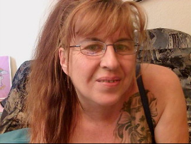 Eingeölt, geraucht und befriedigt