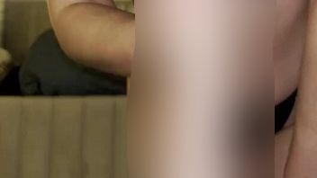 Schau mir zu beim wi**sen und denk dir es wäre DEIN schw**z!