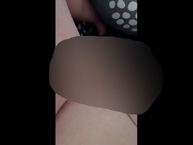 Der vi*riert an meinem kit****?
