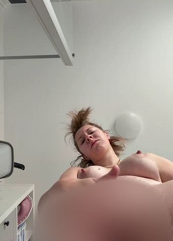 Meine fin**r schmecken so geil ?