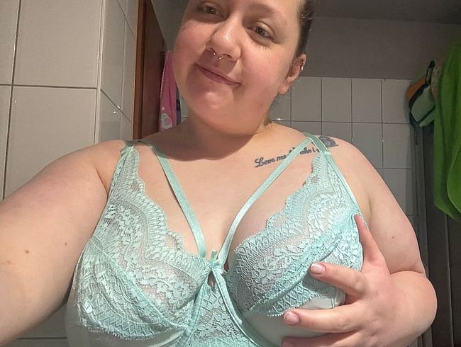 Was sagst du sind meine ti*ten nicht dick und megageil?
