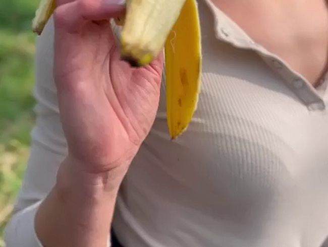 banana orgy bl*wjob