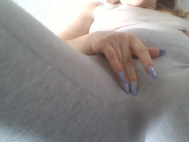 Feuchte musc** in enger Leggings