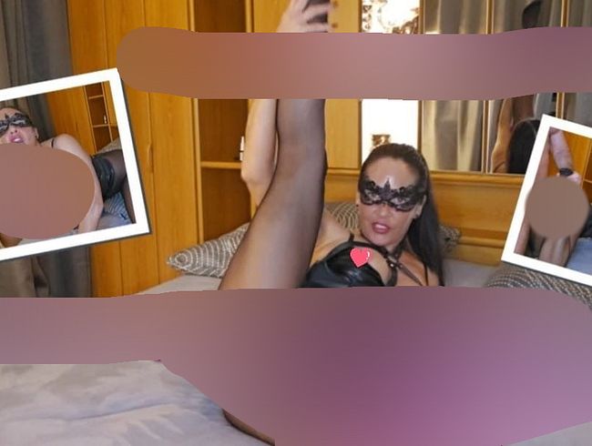 "DIE NYLON SCHLAMPE" schw**z gierige sper*A SAU!! Dirty XXL FACIAL!