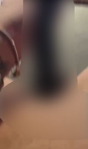 Ich zeige das erste mal meine Pu**y im Internet, und gleich mit einem harten dil*o bis ich komme