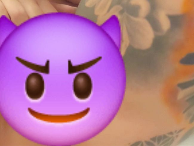 Schieb' mir den fin**r in meine Pu**y!!!